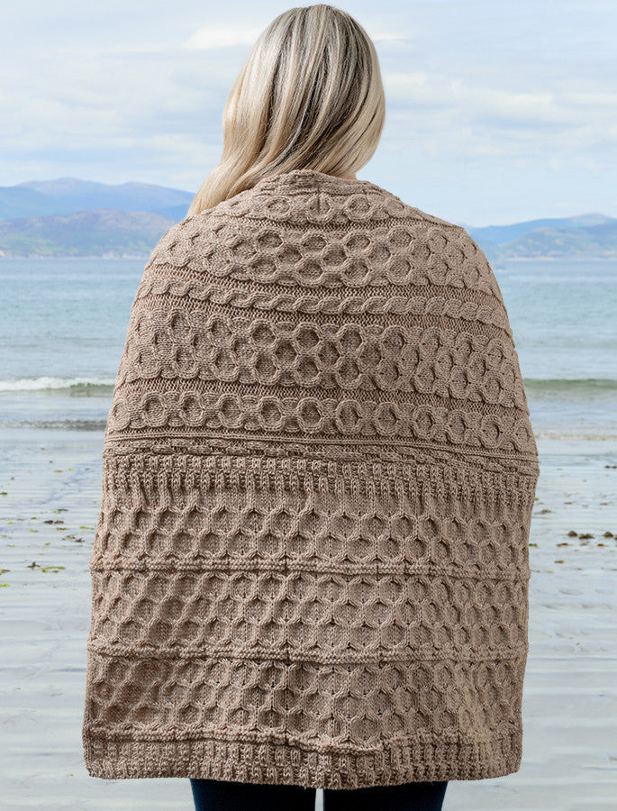 Aran Shawl Wrap with Pockets – Wicker