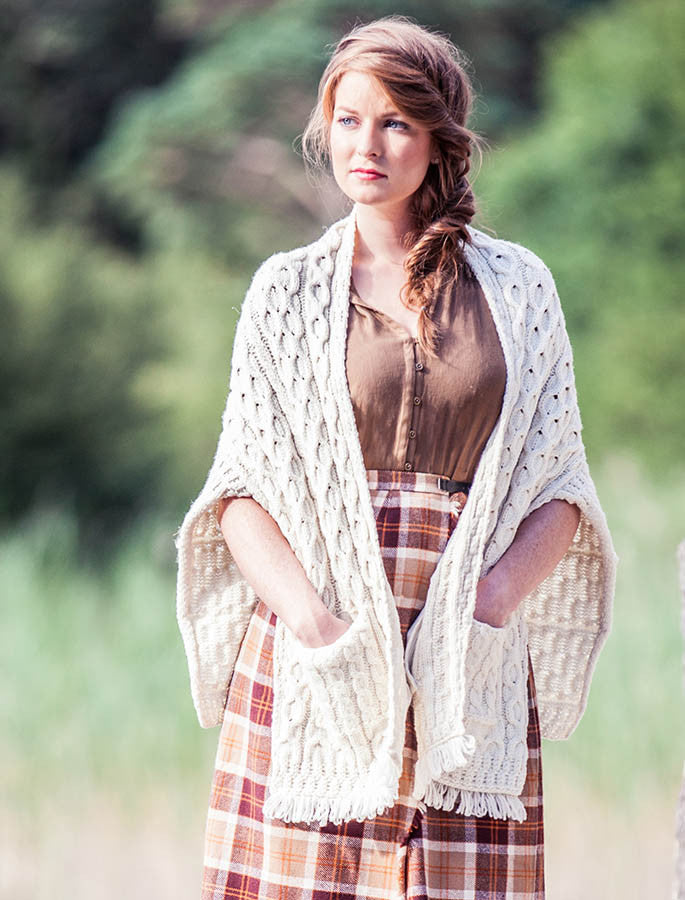 Aran Shawl Wrap with Pockets – Natural White