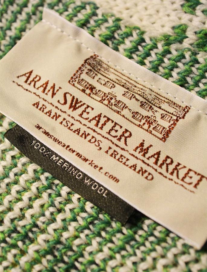 Medium Merino Shamrock Throw - Label
