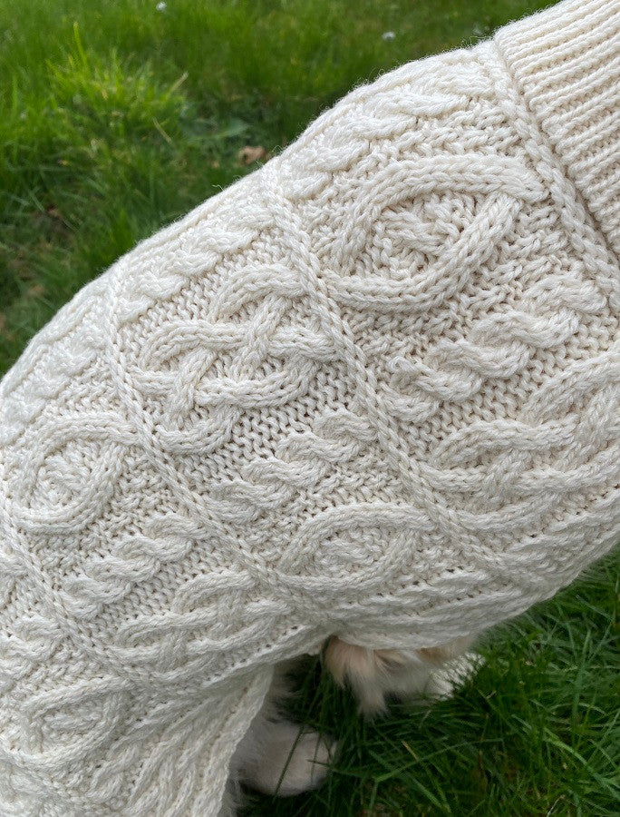 Aran Dog Coat - Natural White Detail