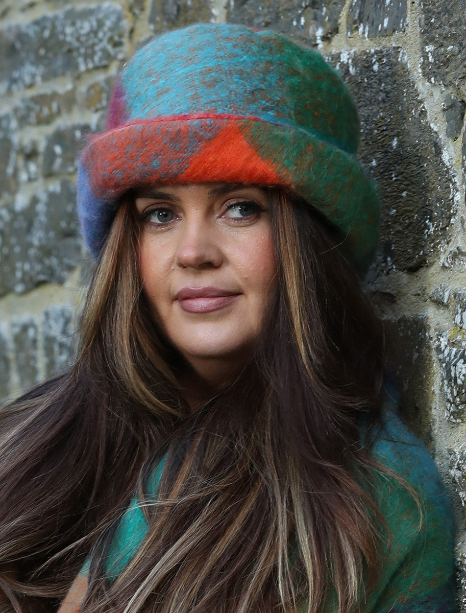 Wool Country Hat - Plush Red