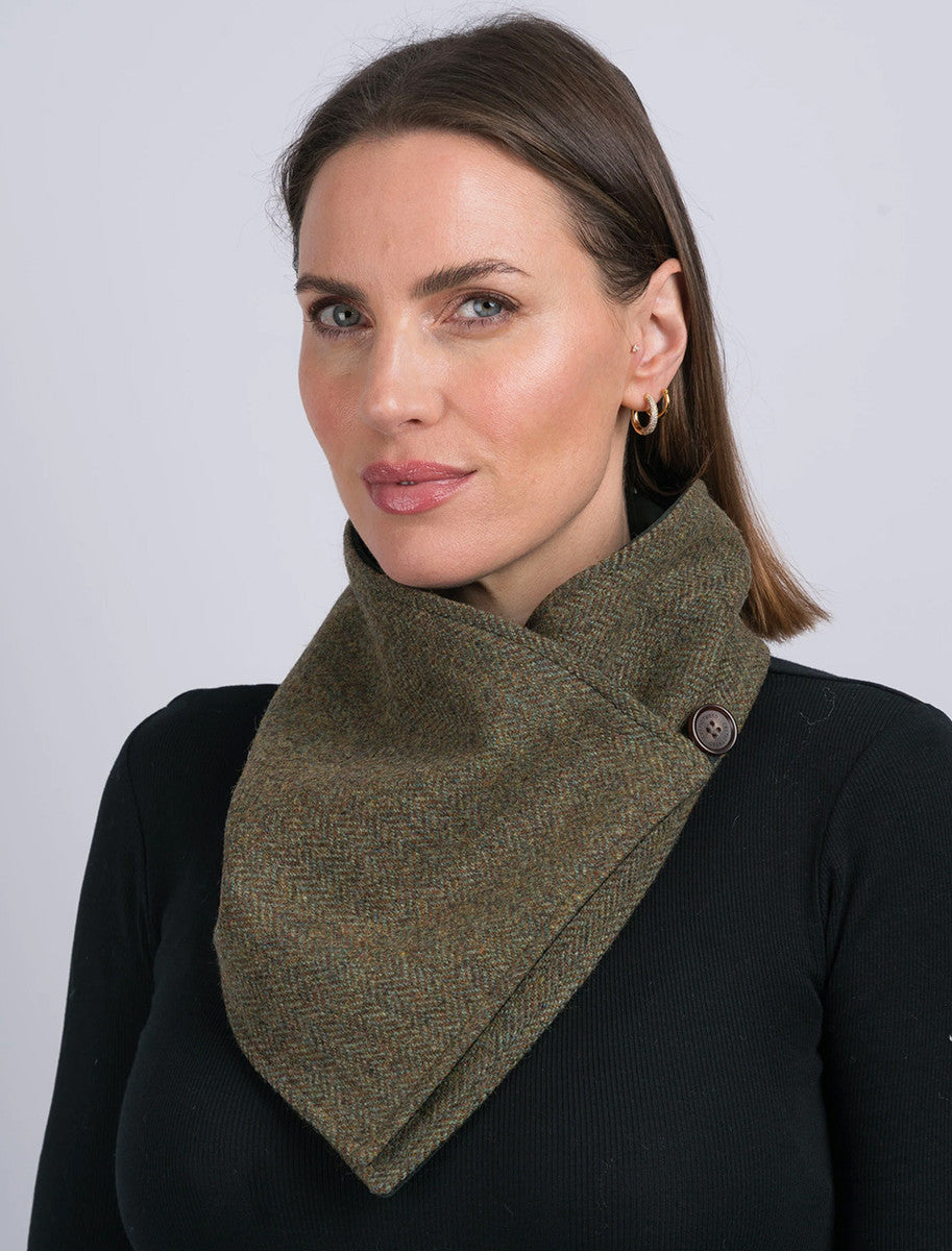 Luxurious Wool Tweed Snood - Moss Green