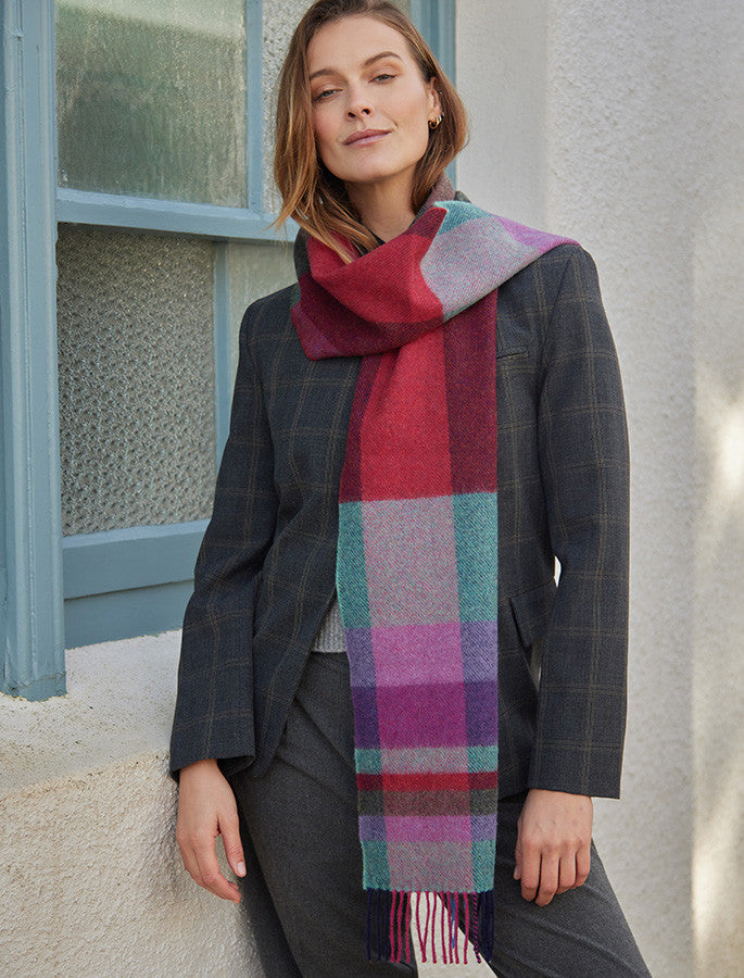 Narrow Lambswool Plaid Scarf