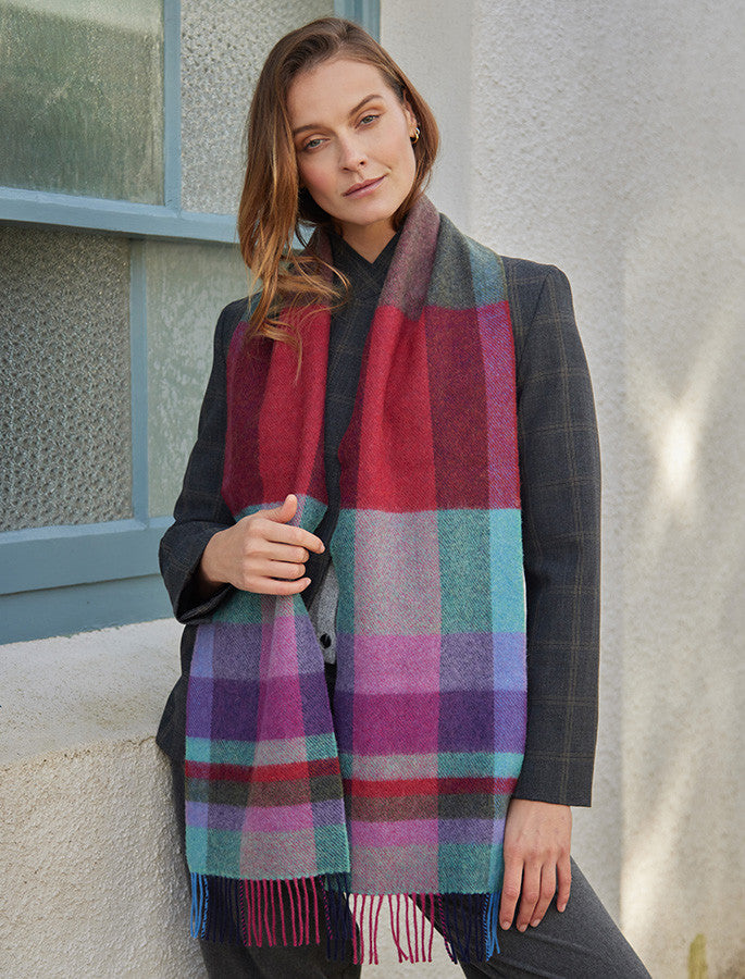 Narrow Lambswool Plaid Scarf