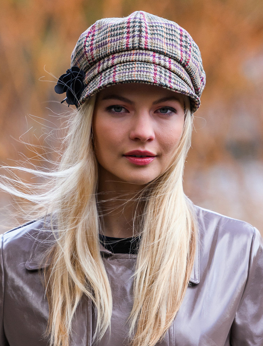 Ladies Tweed Newsboy Hat - Cream Red & Beige