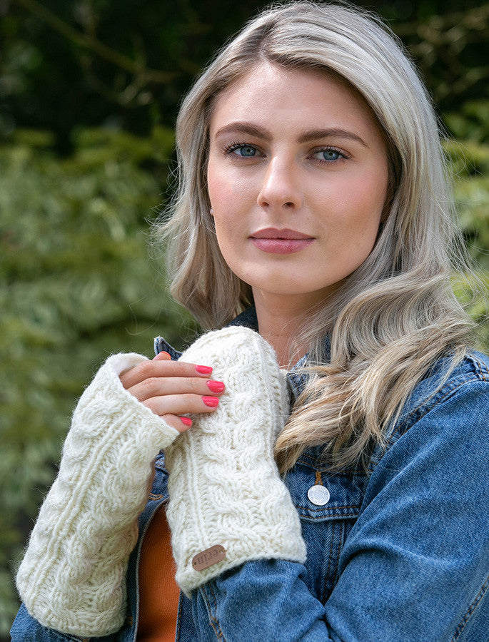 Aran Cable Fingerless Handwarmer - White