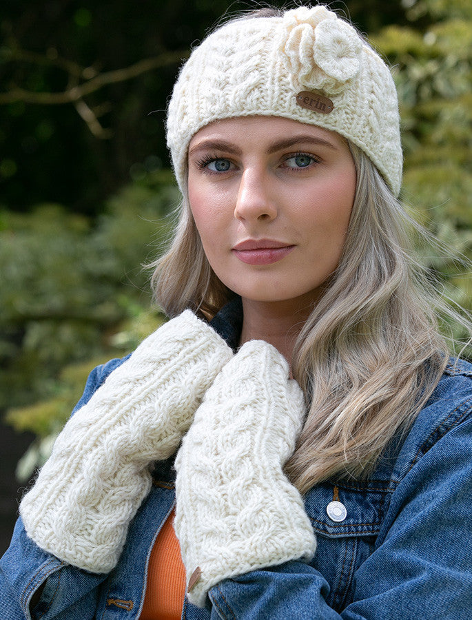 Aran Cable Fingerless Handwarmer - White
