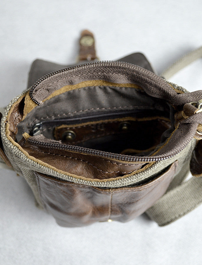 Small Traditional Tweed & Leather Flight Bag