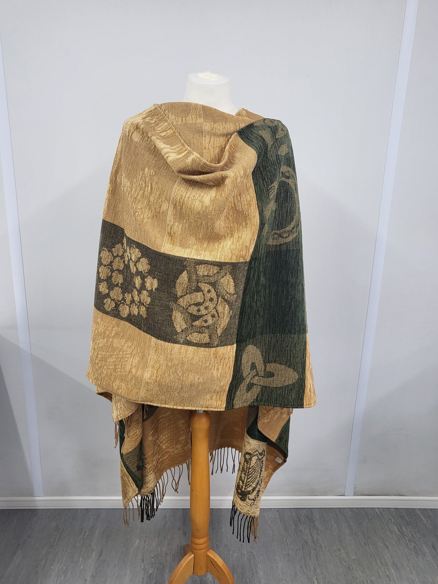 Lambswool Celtic Ruana Wrap