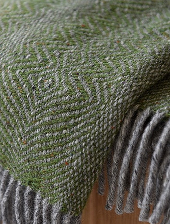 Donegal Tweed Large Undulating Twill Throw - Watercress
