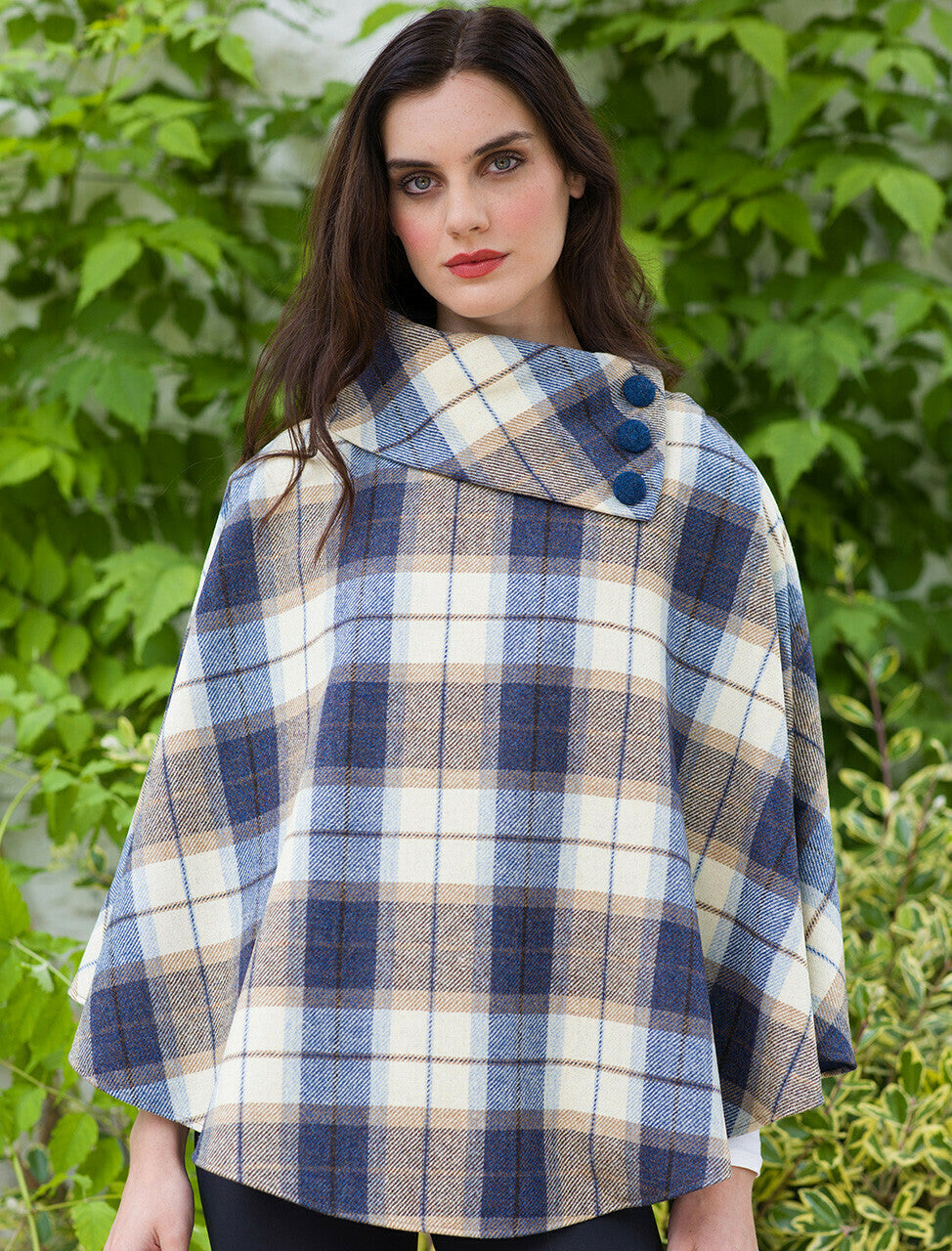 Cream Navy &amp; Beige Plaid