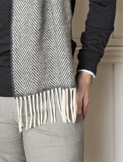 Cashmere Scarf - Oxford &amp; White Herringbone 