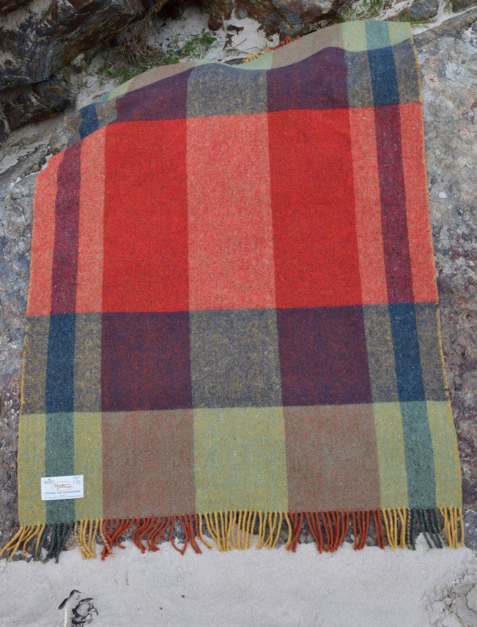 Donegal Tweed Mediterranean Fringed Throw - Rose