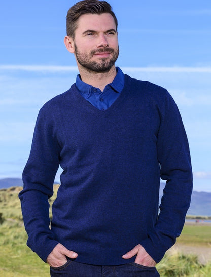 Mens Lambswool V-Neck Sweater - Navy 