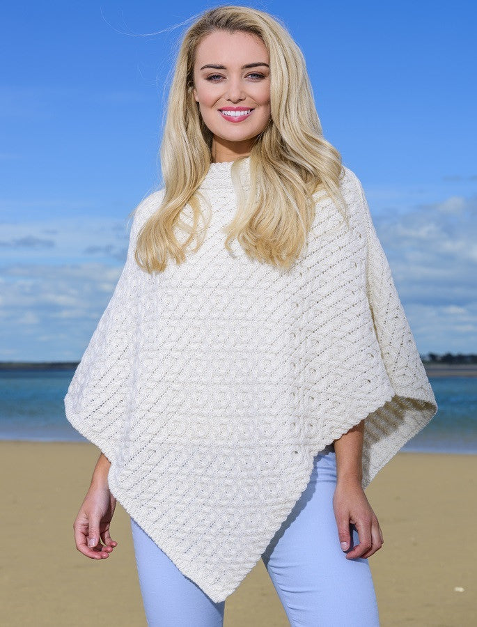 Hawthorn Pattern Aran Poncho - Natural White 