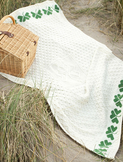 Medium Merino Shamrock Throw - White 