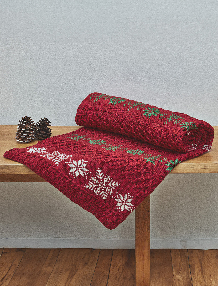 Aran Cable Christmas Throw - ChilliGreenWhite 