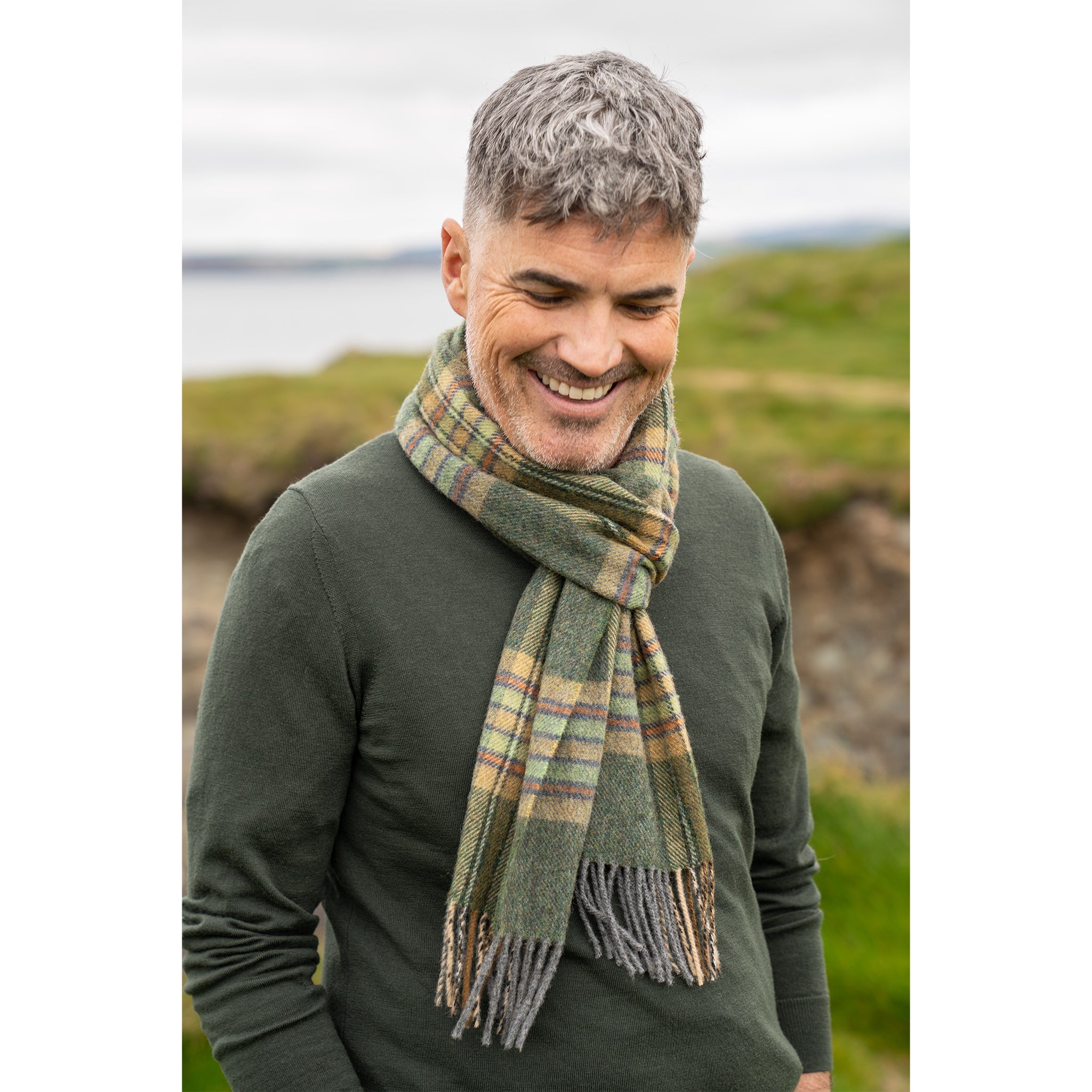 Narrow Lambswool Plaid Scarf - Olive
