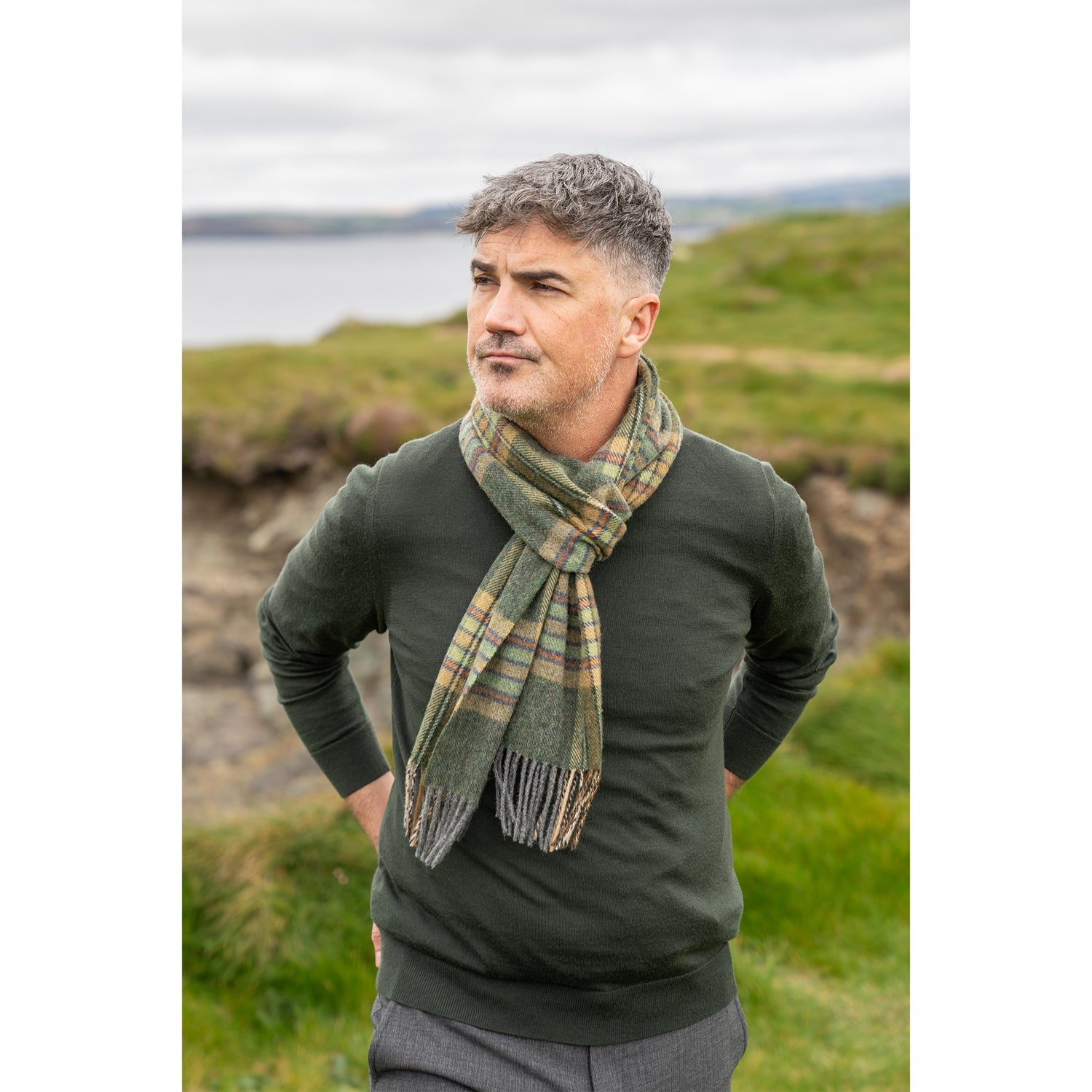 Narrow Lambswool Plaid Scarf - Olive