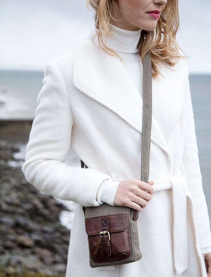 Small Traditional Tweed &amp; Leather Flight Bag