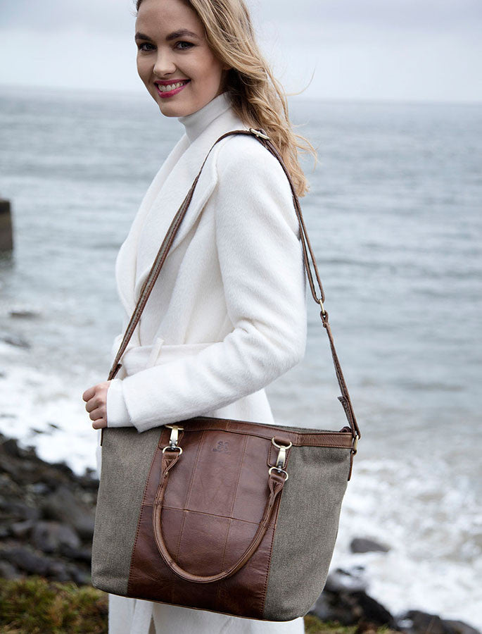 Large Traditional Tweed &amp; Leather Shoulder Bag