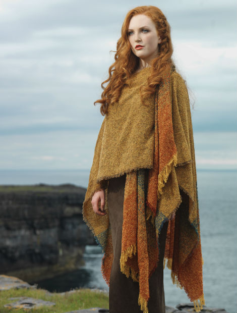 repertoire toeter Ontmoedigen The Difference between the Wrap, Poncho, Cape & Shawl - Weavers of Ireland