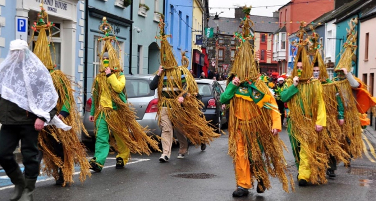 The Irish Christmas Weavers Of Ireland